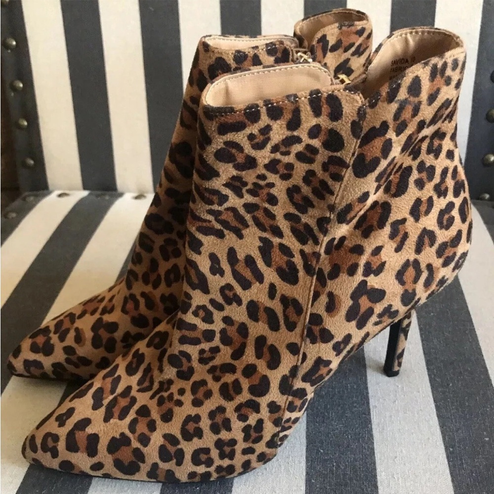 Zigi Soho Savida Leopard Print Heeled Ankle Boots - Picture 6 of 12